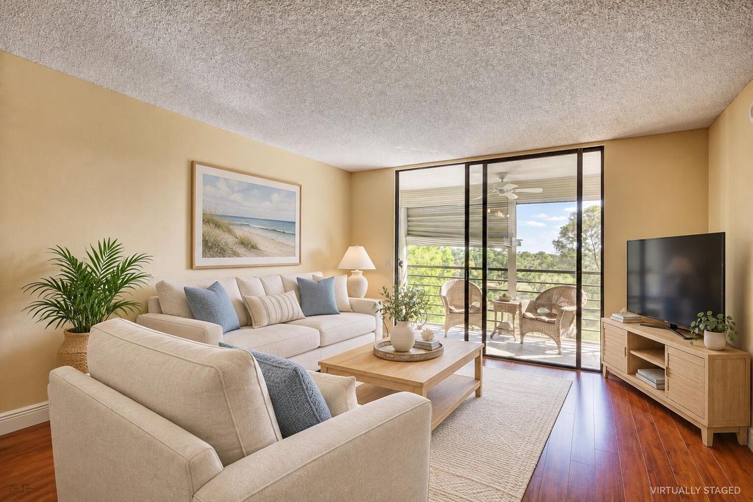 Lucerne_507_01_Living_Room_Virtually_Sta