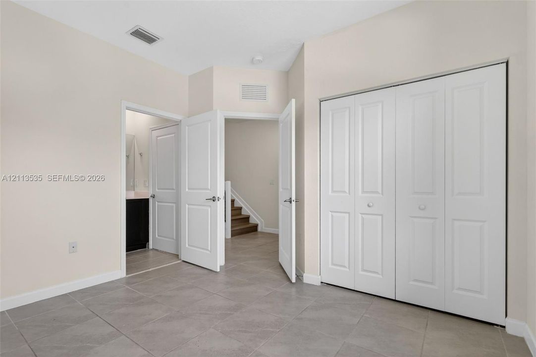 For Sale: $497,000 (3 beds, 3 baths, 1332 Square Feet)