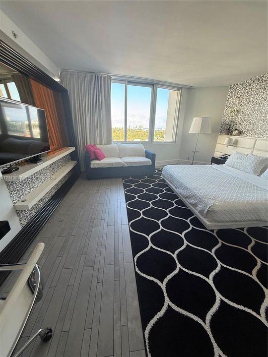 For Sale: $440,000 (0 beds, 1 baths, 508 Square Feet)