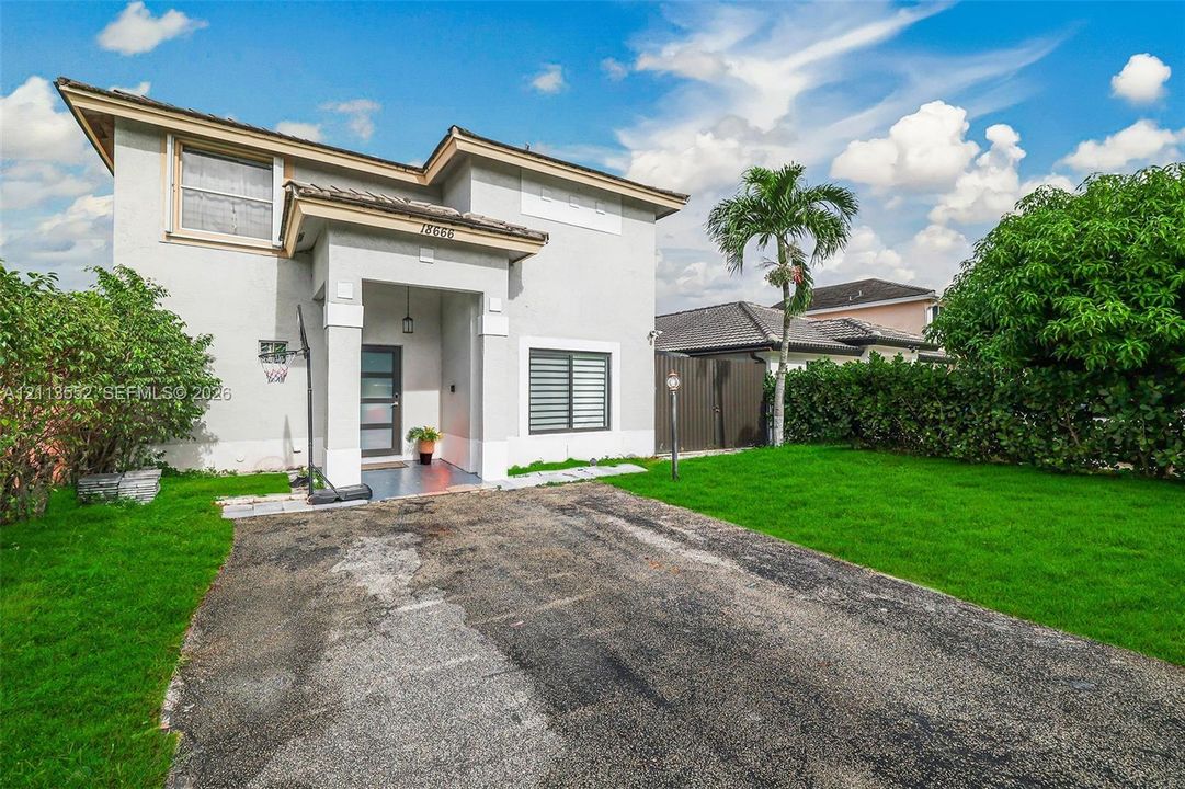 For Sale: $510,000 (3 beds, 2 baths, 1556 Square Feet)