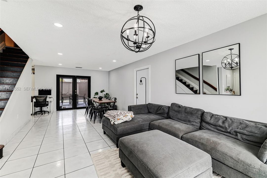 For Sale: $510,000 (3 beds, 2 baths, 1556 Square Feet)
