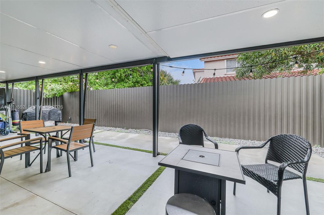 For Sale: $510,000 (3 beds, 2 baths, 1556 Square Feet)