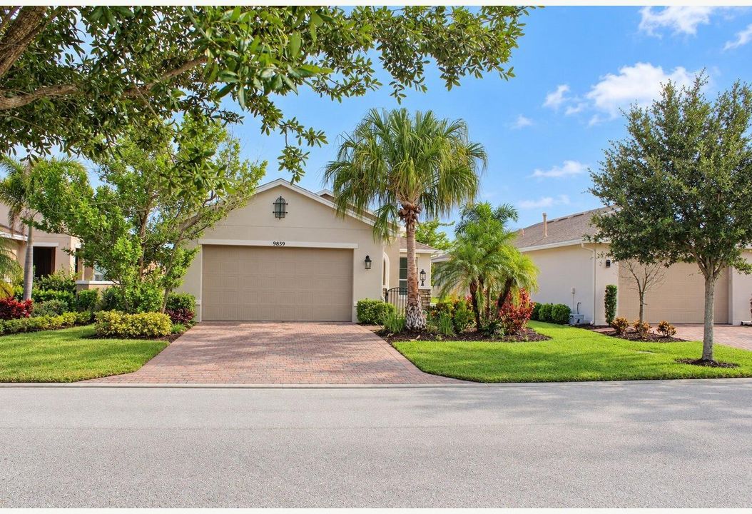 01_DE_Front_exterior_without_driveway_ve