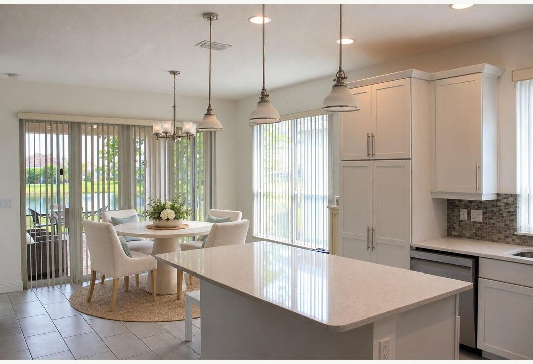 15_VS_Breakfast_area_with_lake_view