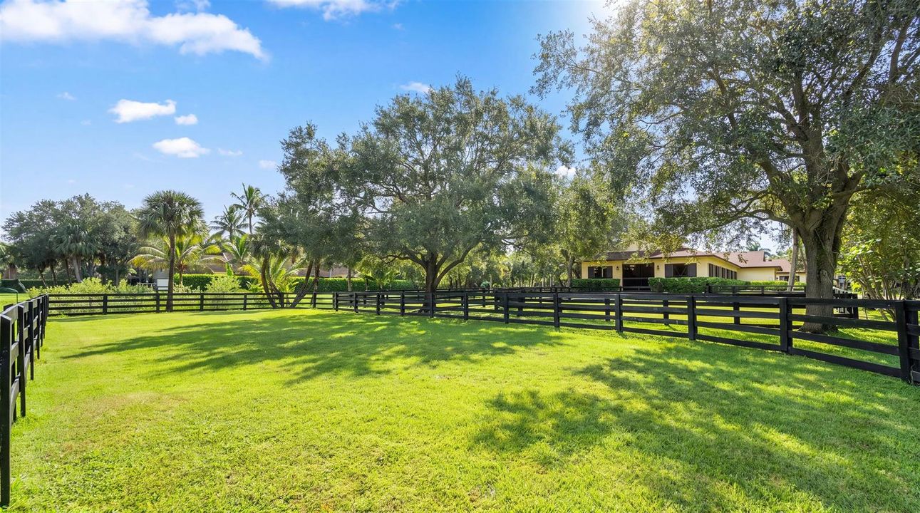 091-4980 Stables Way