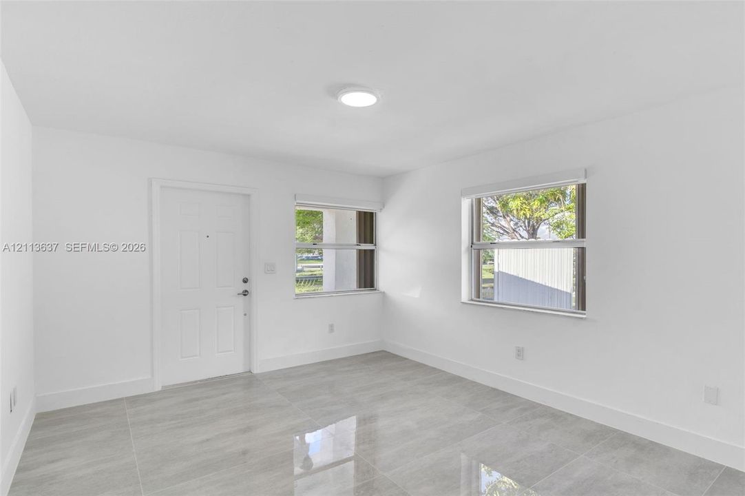 En Venta: $949,946 (4 camas, 3 baños, 1398 Pies cuadrados)