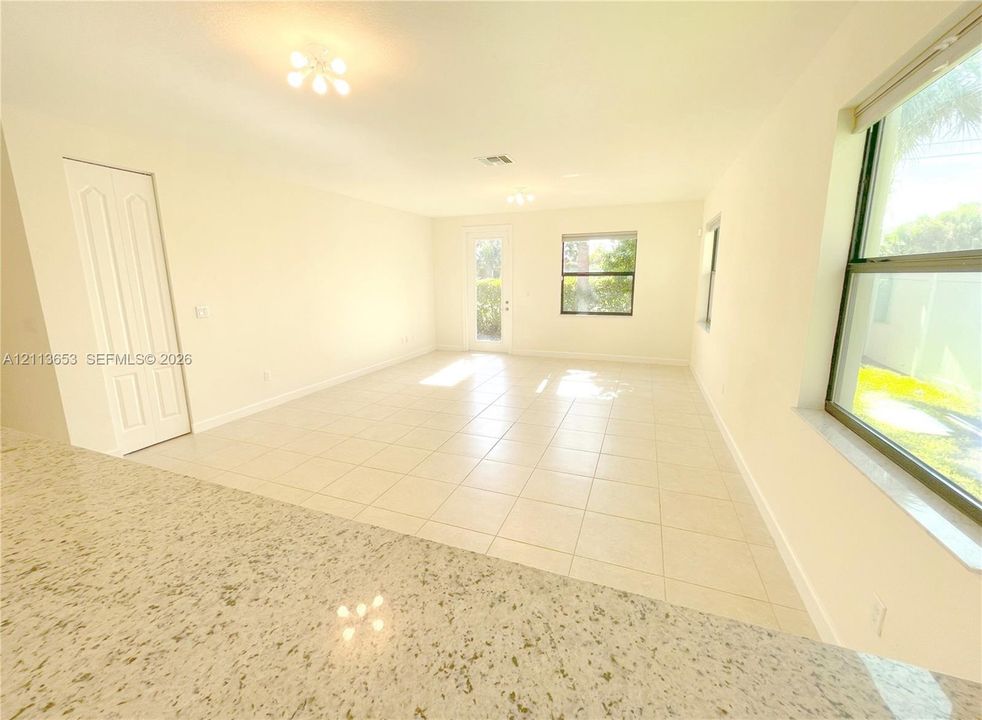 For Rent: $2,995 (3 beds, 3 baths, 2259 Square Feet)