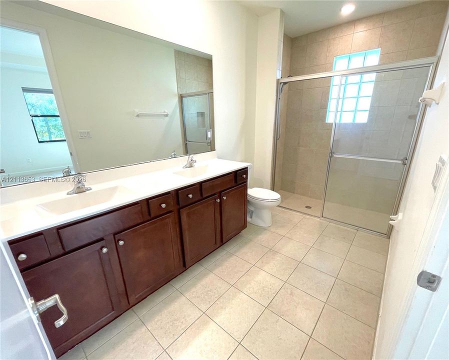 For Rent: $2,995 (3 beds, 3 baths, 2259 Square Feet)