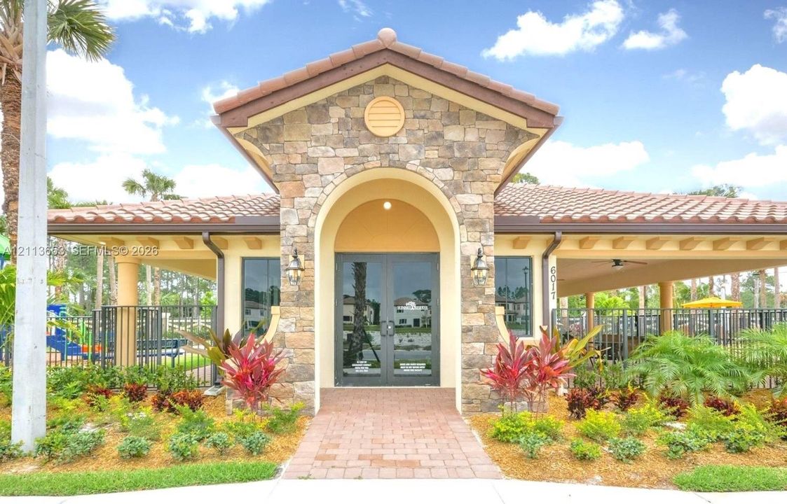 For Rent: $2,995 (3 beds, 3 baths, 2259 Square Feet)