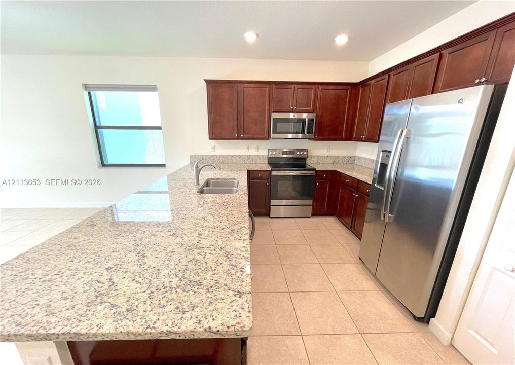 For Rent: $2,995 (3 beds, 3 baths, 2259 Square Feet)