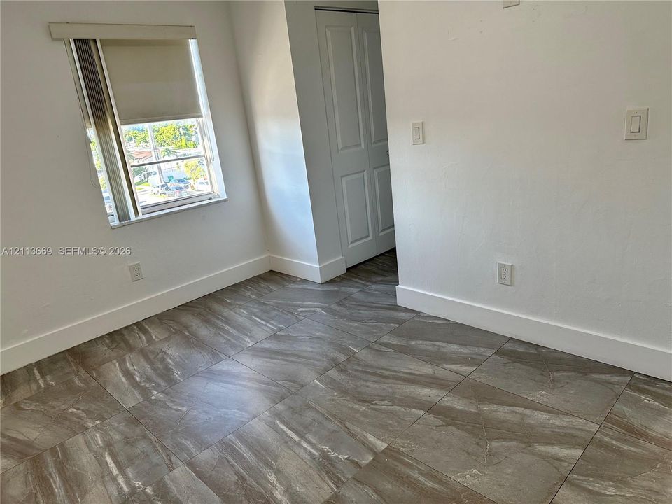 For Rent: $2,200 (2 beds, 1 baths, 840 Square Feet)