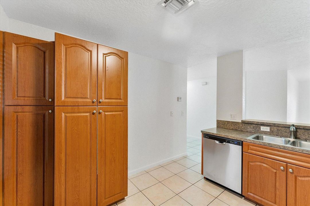 09-2212 NW 9th Ct_009