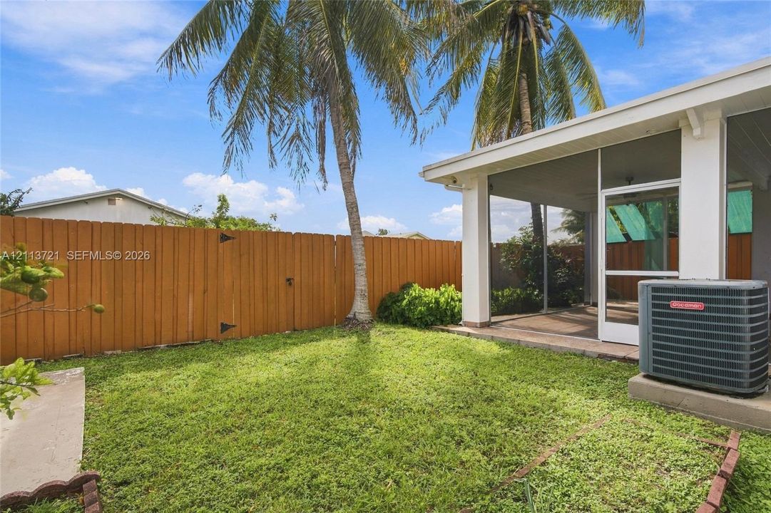 For Sale: $505,000 (3 beds, 2 baths, 1255 Square Feet)