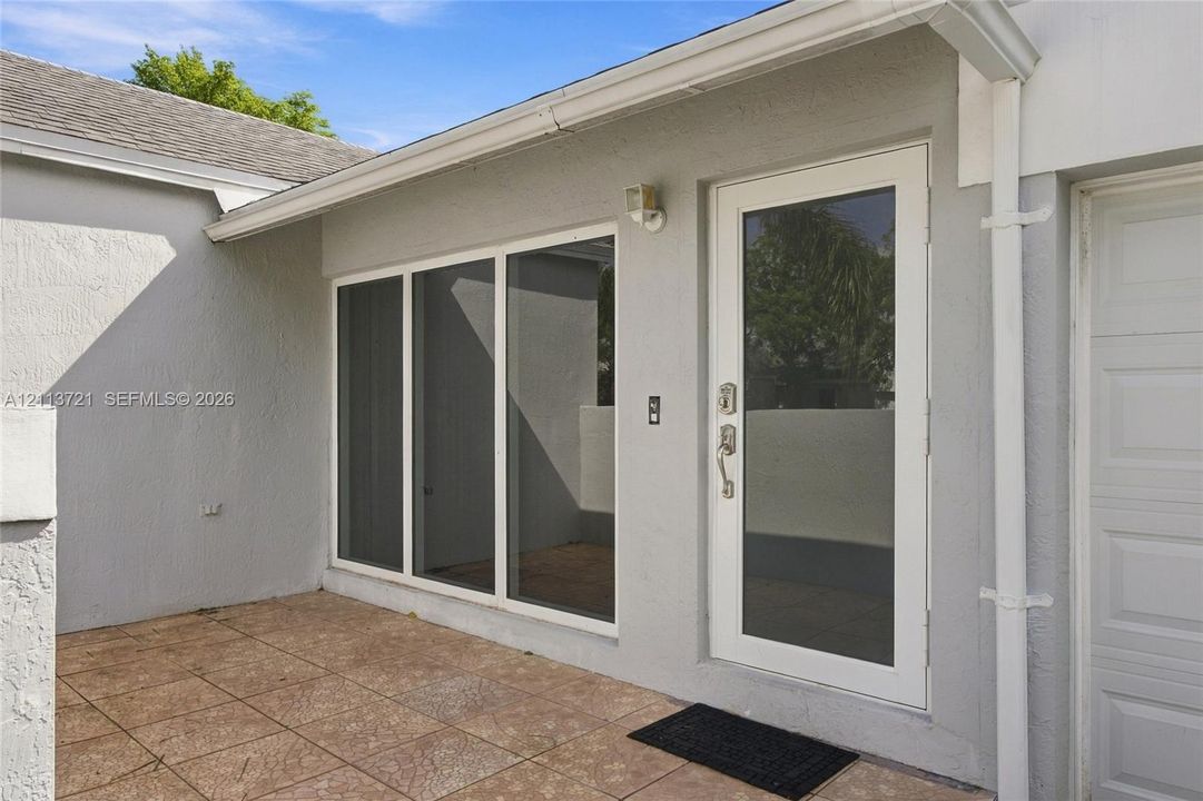For Sale: $505,000 (3 beds, 2 baths, 1255 Square Feet)