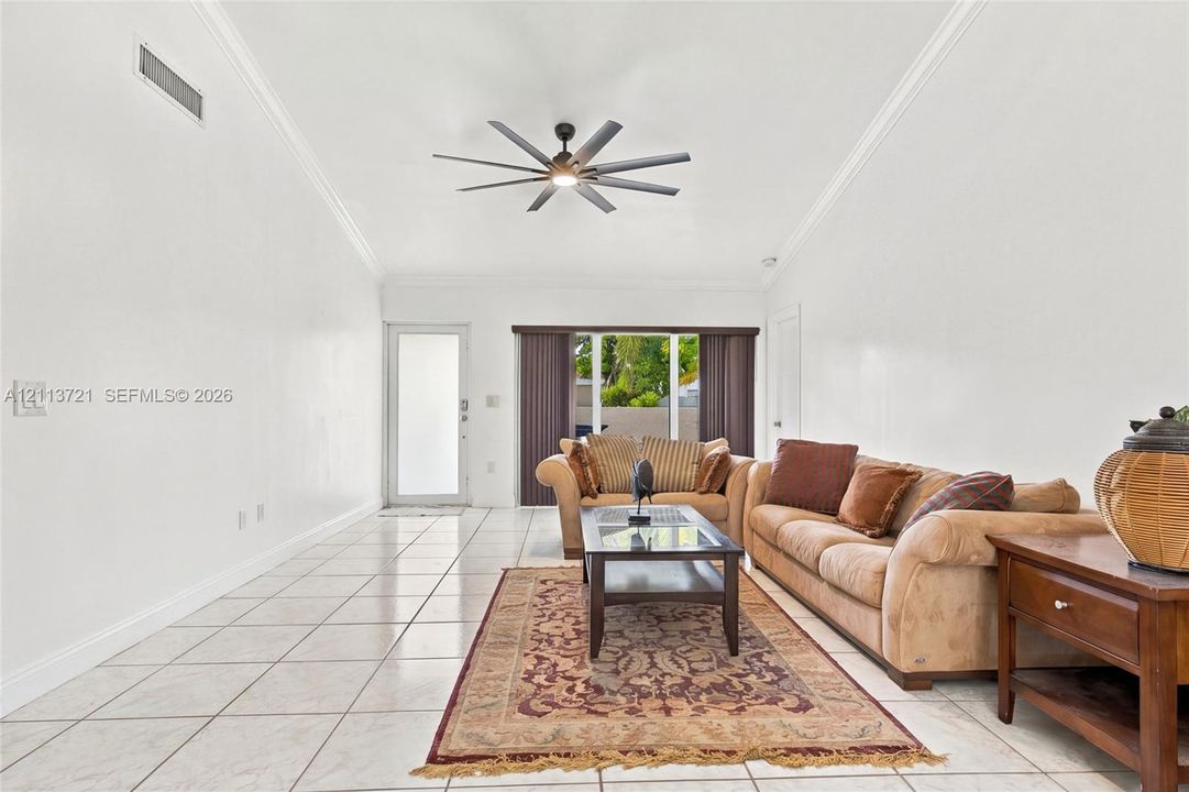 For Sale: $505,000 (3 beds, 2 baths, 1255 Square Feet)