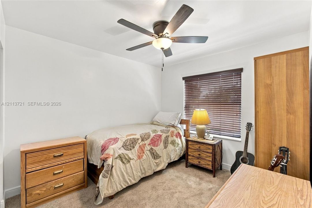 For Sale: $505,000 (3 beds, 2 baths, 1255 Square Feet)