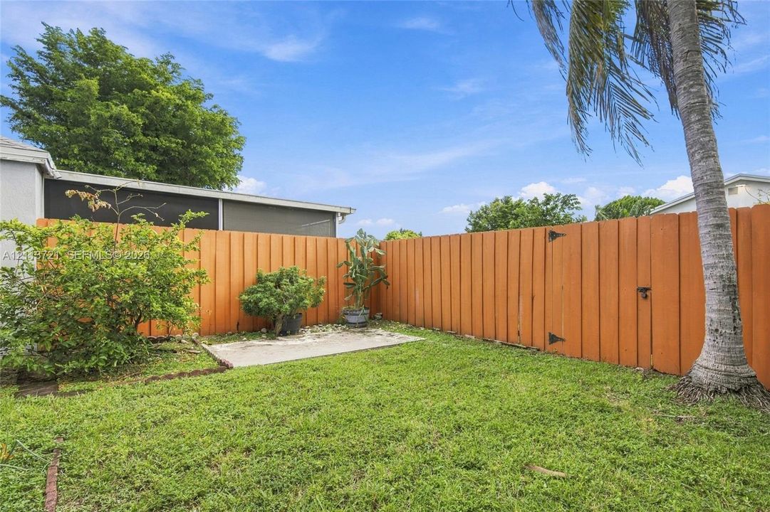 For Sale: $505,000 (3 beds, 2 baths, 1255 Square Feet)