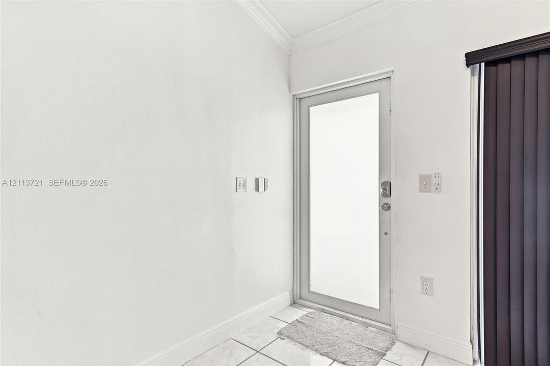 For Sale: $505,000 (3 beds, 2 baths, 1255 Square Feet)
