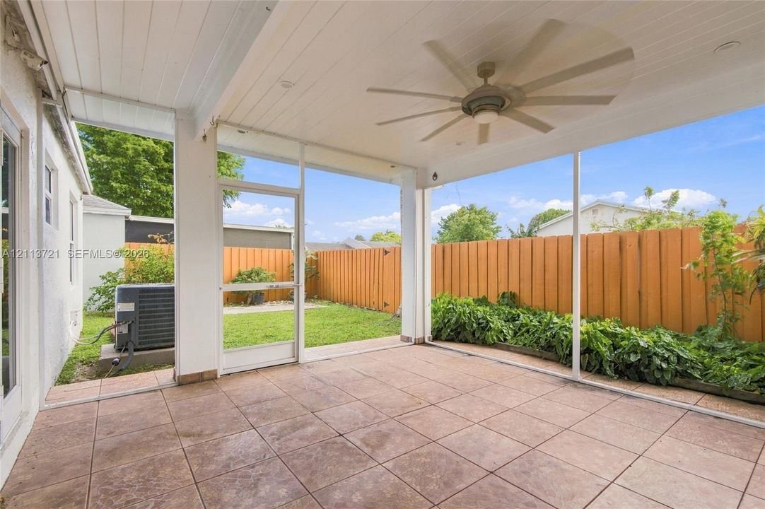 For Sale: $505,000 (3 beds, 2 baths, 1255 Square Feet)