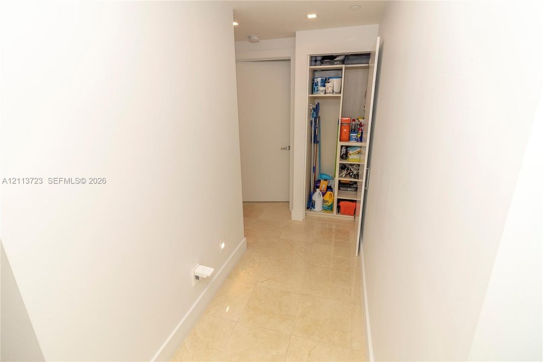 For Rent: $9,750 (2 beds, 2 baths, 1610 Square Feet)