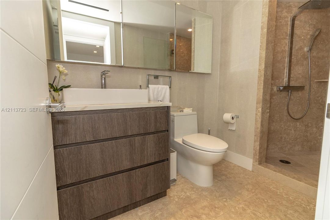 For Rent: $9,750 (2 beds, 2 baths, 1610 Square Feet)