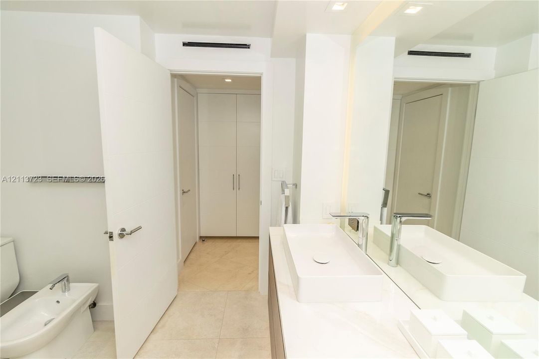For Rent: $9,750 (2 beds, 2 baths, 1610 Square Feet)