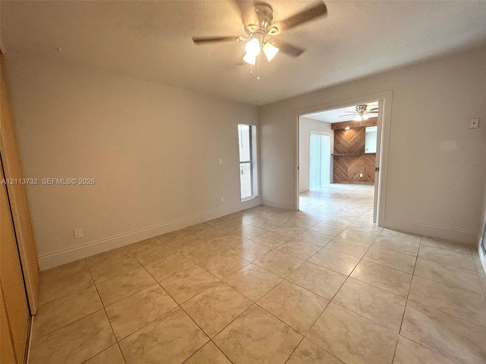 For Rent: $1,650 (1 beds, 1 baths, 627 Square Feet)