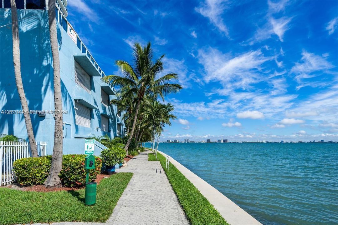 For Rent: $3,600 (2 beds, 2 baths, 1413 Square Feet)