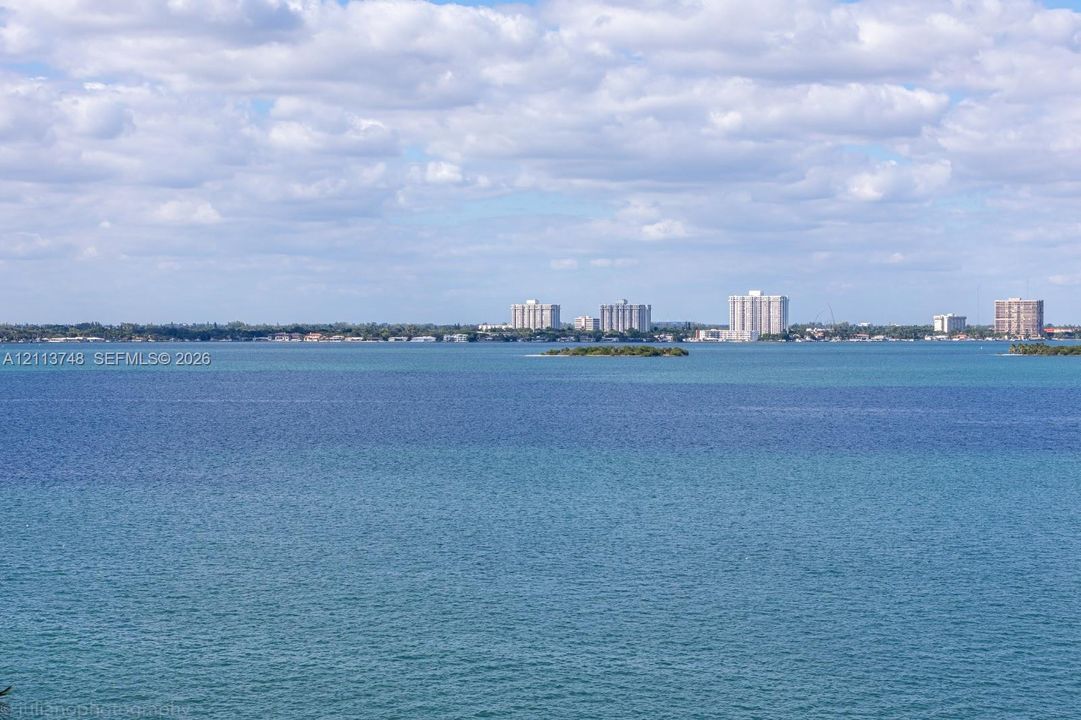 For Rent: $3,600 (2 beds, 2 baths, 1413 Square Feet)