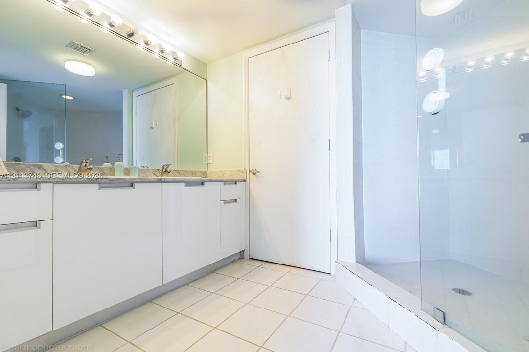 For Rent: $3,600 (2 beds, 2 baths, 1413 Square Feet)