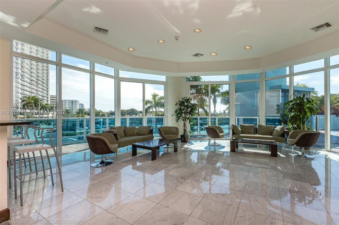 For Rent: $3,600 (2 beds, 2 baths, 1413 Square Feet)