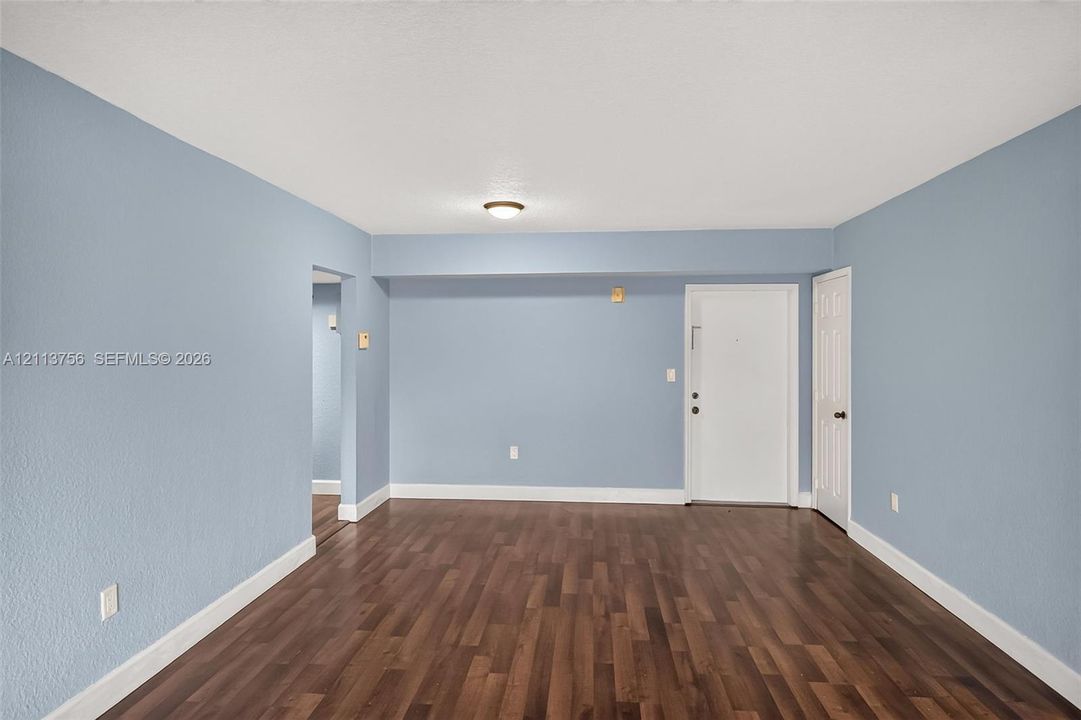 В аренду: $2,800 (3 спален, 2 ванн, 1269 Квадратных фут)
