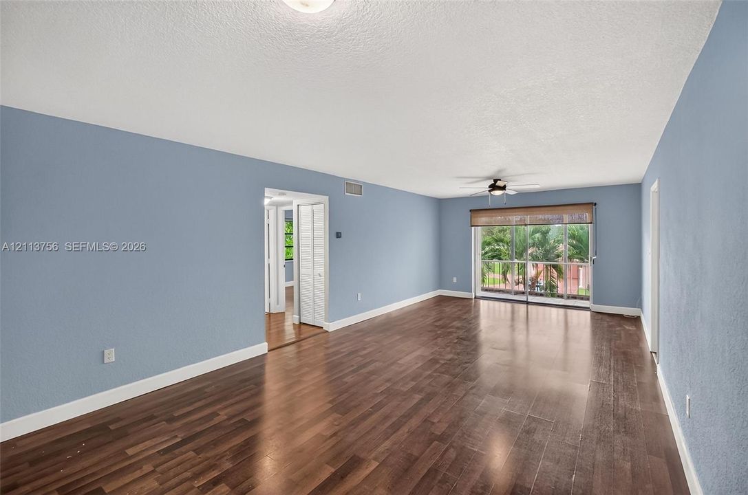 В аренду: $2,800 (3 спален, 2 ванн, 1269 Квадратных фут)
