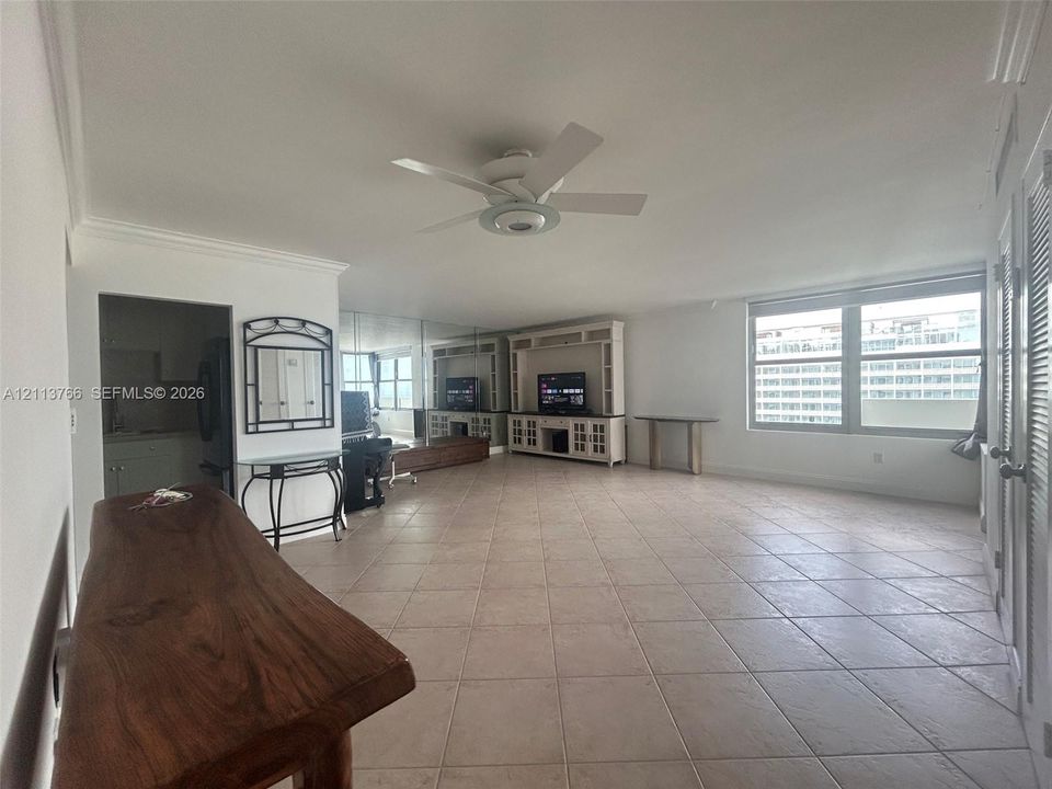 For Rent: $4,500 (2 beds, 2 baths, 1286 Square Feet)