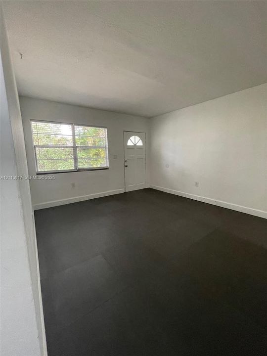 For Rent: $2,100 (2 beds, 1 baths, 3151 Square Feet)