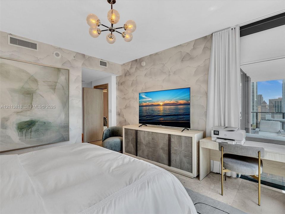 For Sale: $1,249,000 (2 beds, 2 baths, 1264 Square Feet)