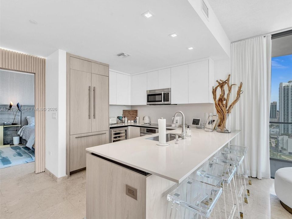 For Sale: $1,249,000 (2 beds, 2 baths, 1264 Square Feet)