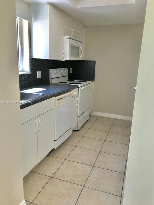 Kitchen with Washer/Dryer