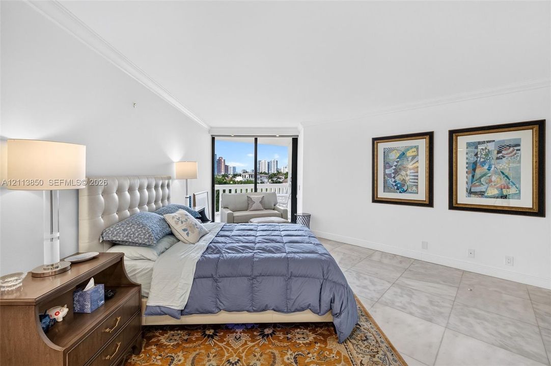 For Sale: $675,000 (2 beds, 2 baths, 1607 Square Feet)