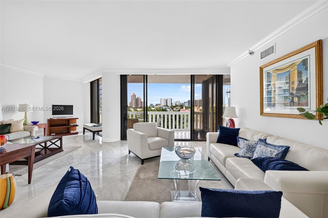 For Sale: $675,000 (2 beds, 2 baths, 1607 Square Feet)