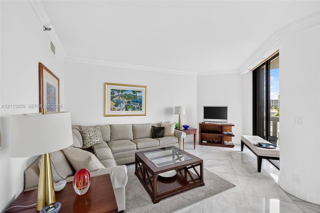 For Sale: $675,000 (2 beds, 2 baths, 1607 Square Feet)