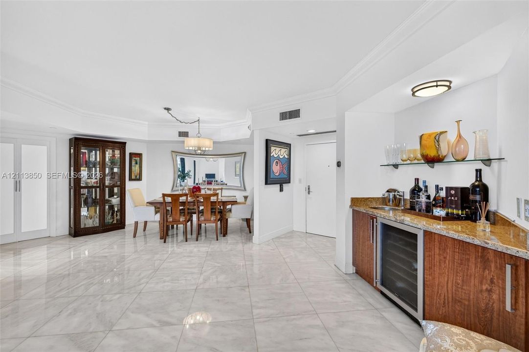 For Sale: $675,000 (2 beds, 2 baths, 1607 Square Feet)