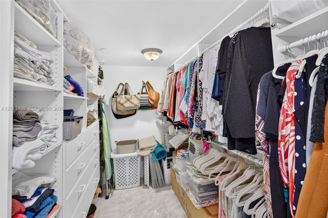 For Sale: $675,000 (2 beds, 2 baths, 1607 Square Feet)