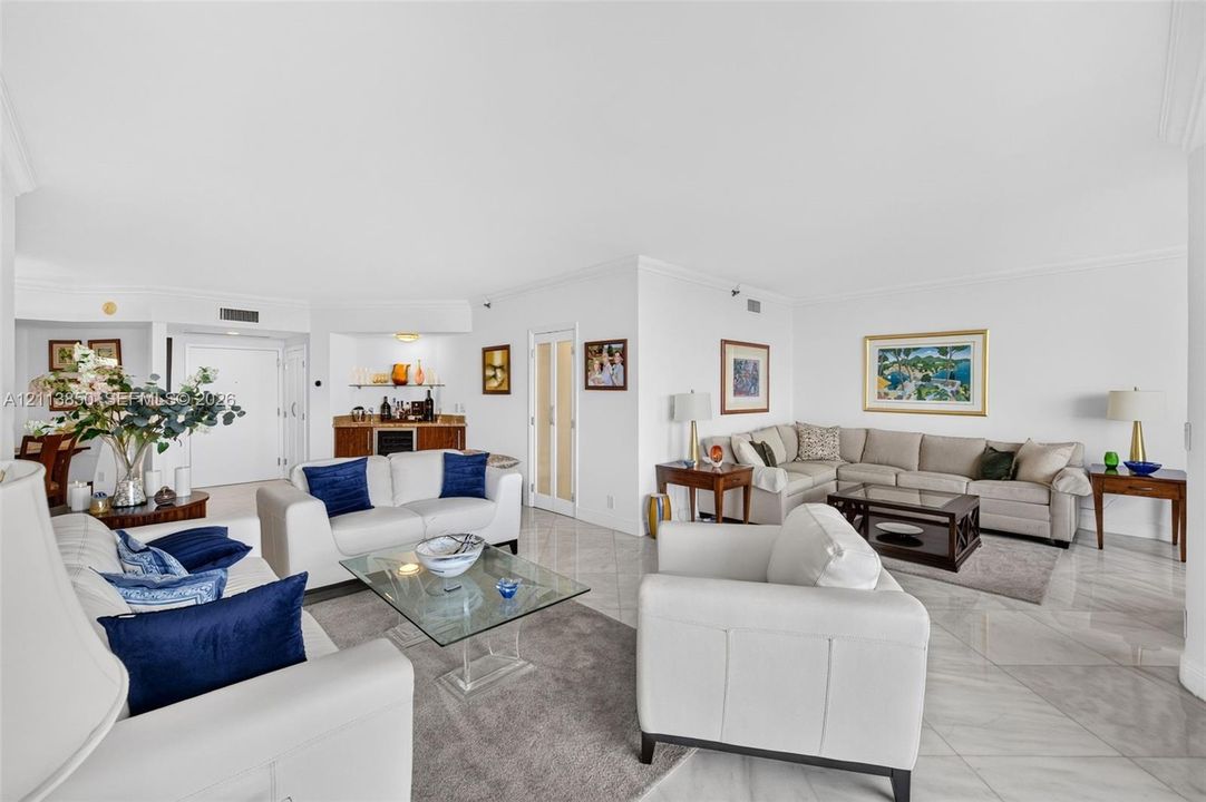 For Sale: $675,000 (2 beds, 2 baths, 1607 Square Feet)