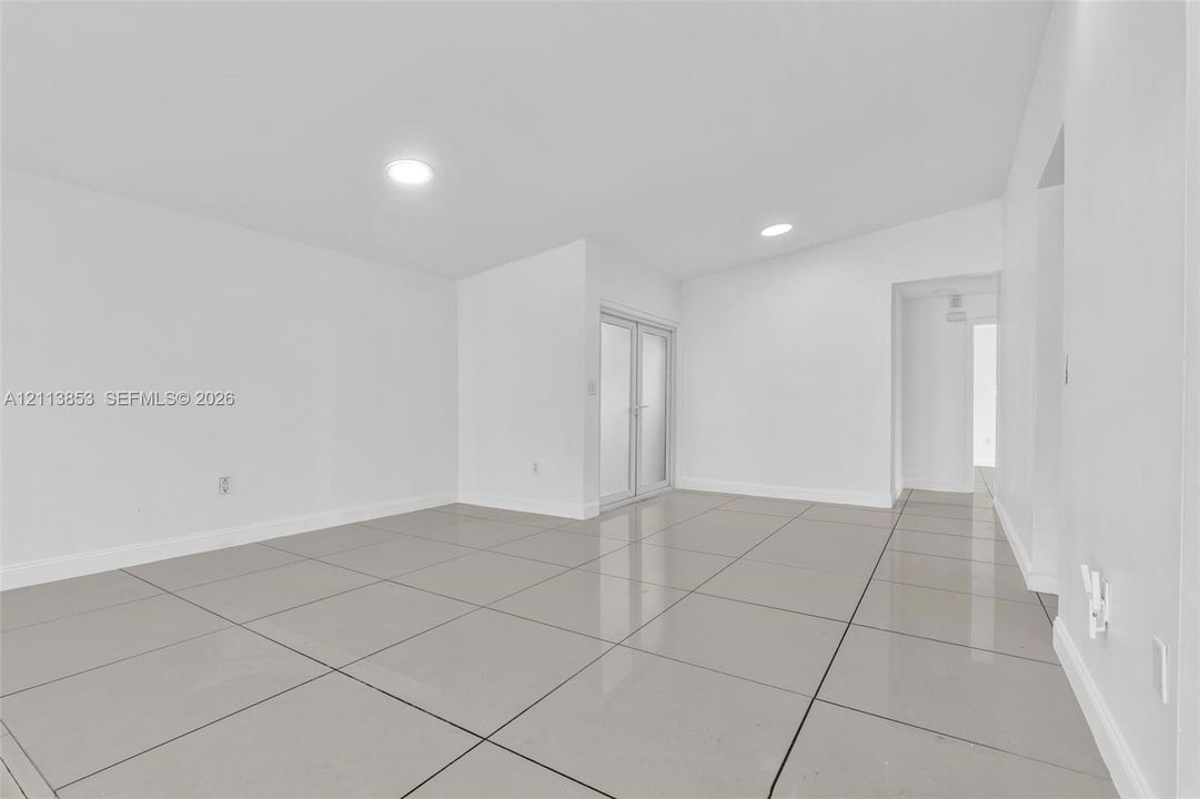 В аренду: $4,595 (3 спален, 2 ванн, 1968 Квадратных фут)