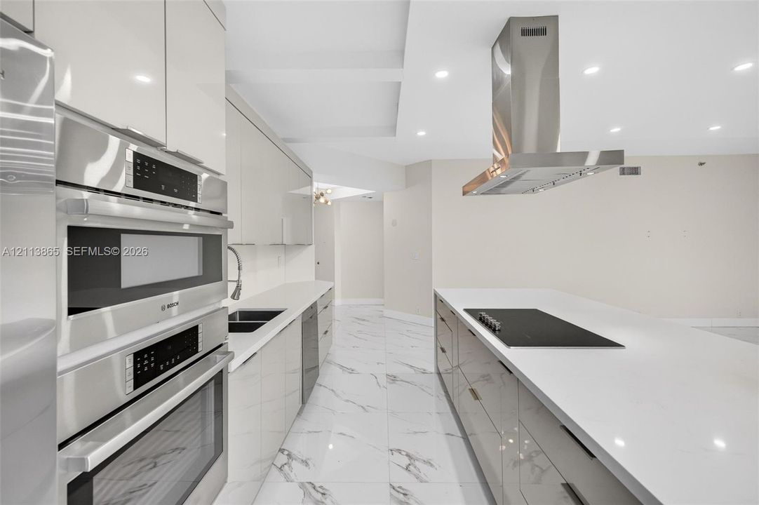 For Sale: $995,000 (2 beds, 2 baths, 1820 Square Feet)