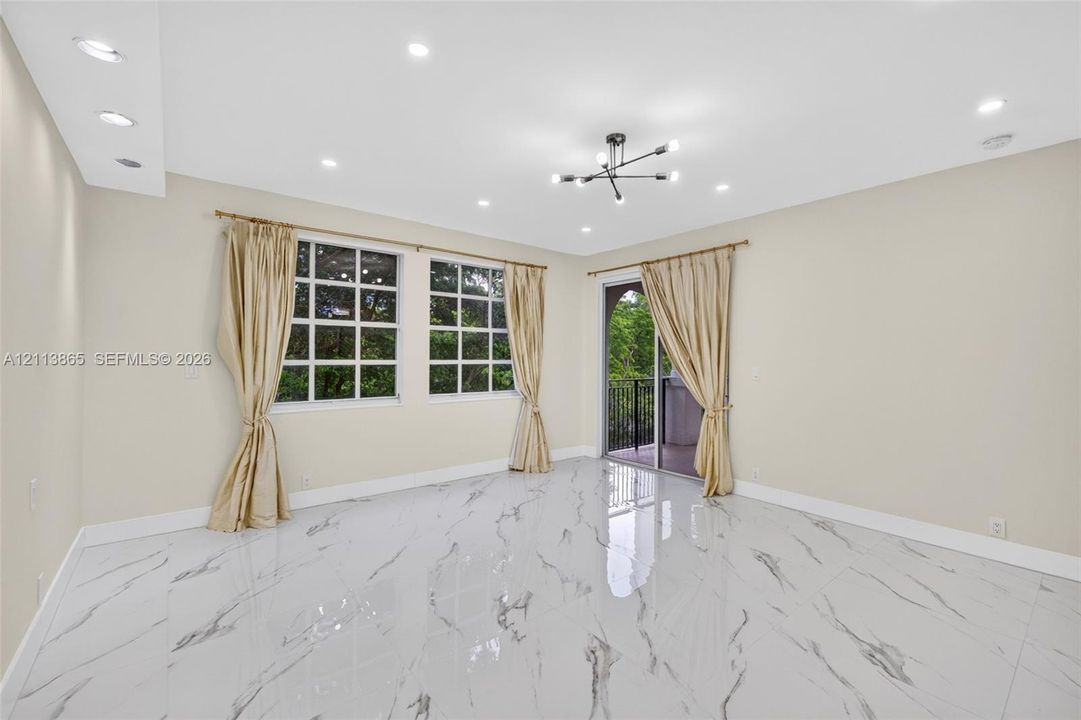 For Sale: $995,000 (2 beds, 2 baths, 1820 Square Feet)