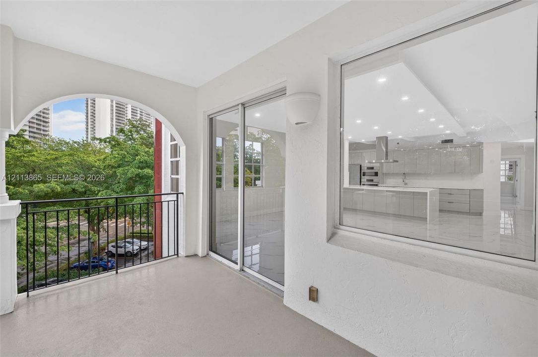 For Sale: $995,000 (2 beds, 2 baths, 1820 Square Feet)