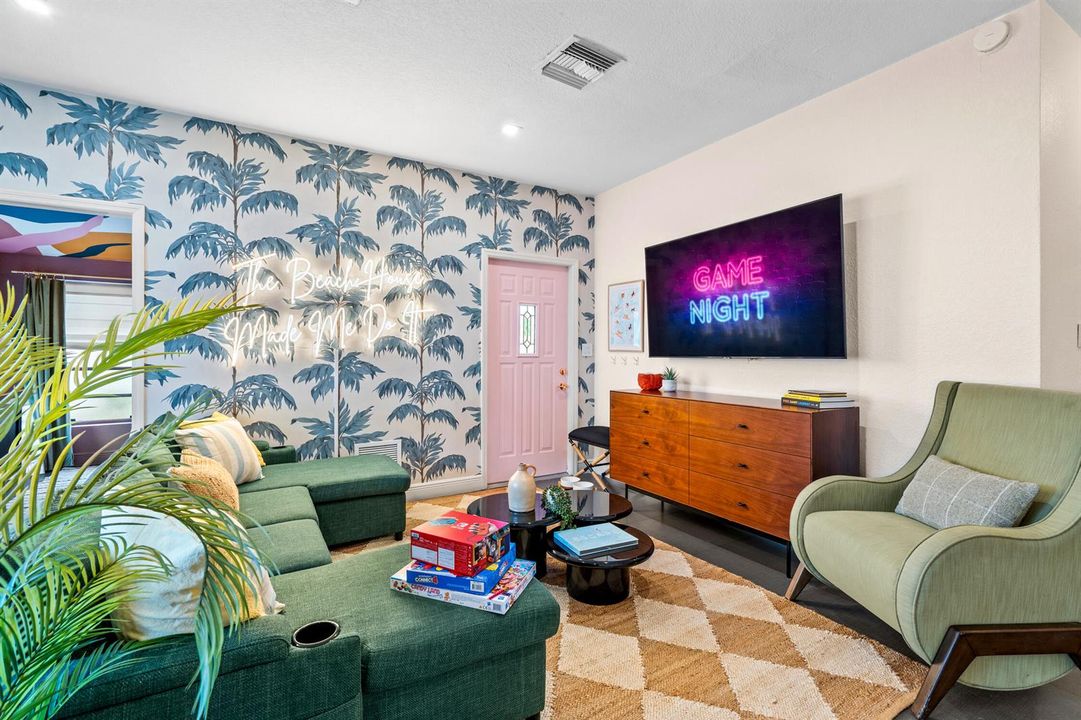 Hallandale Sunshine - Living Room