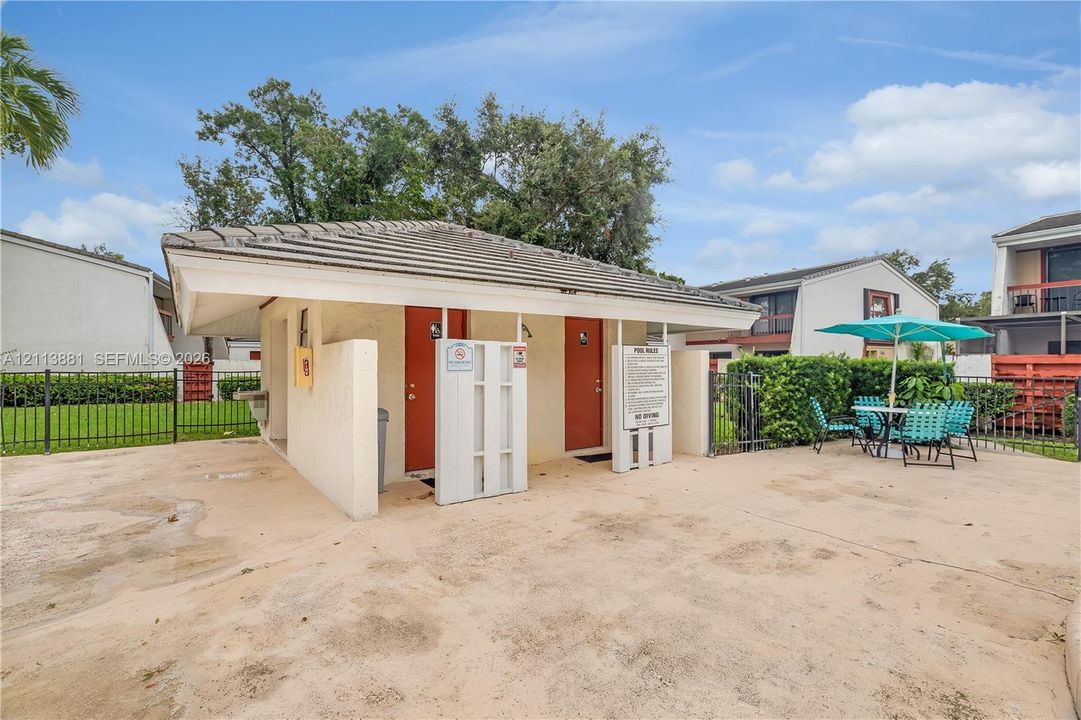 For Sale: $499,900 (3 beds, 2 baths, 1640 Square Feet)